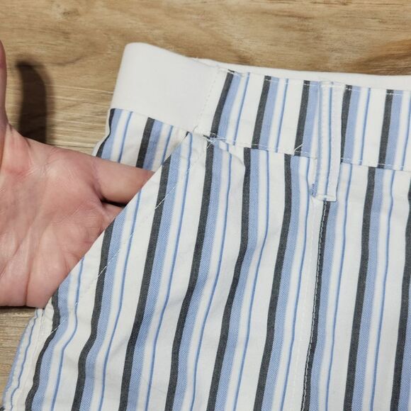🔺️Lee Blue & White Striped Mid-Rise Cargo Shorts Size 10 - Picture 6 of 11